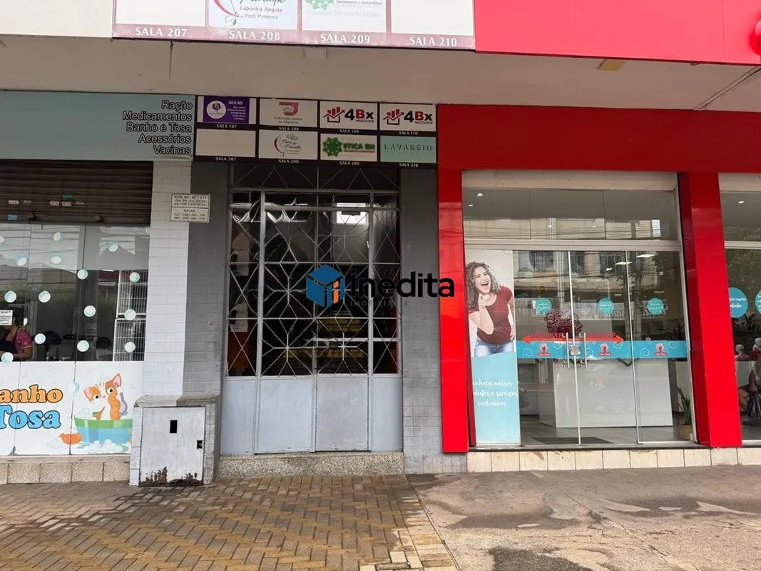 LOCALIZAÇÃO:Imóvel situado na Rua 04, esquina com a Avenida Tocantins, no Setor ...
