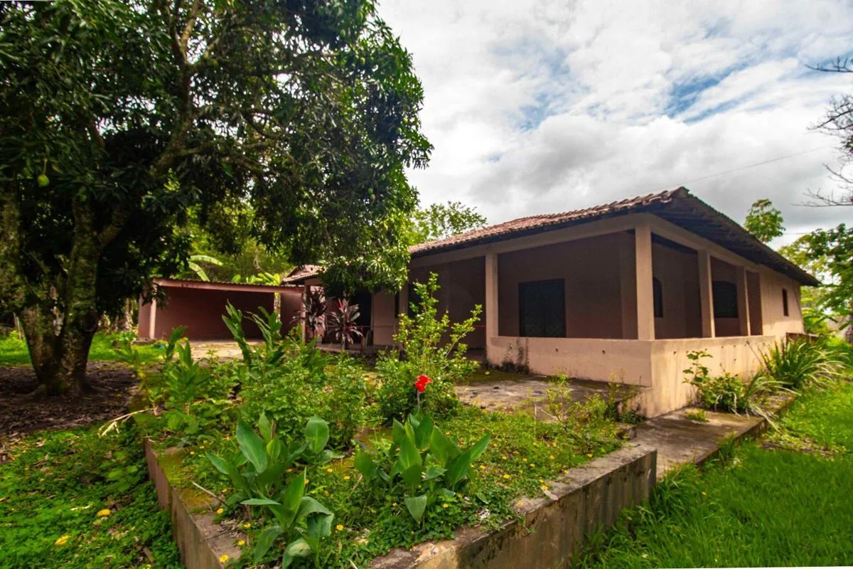 CHÁCARA - SOBRADINHO DOS MELOS 10 HECTARES , COM BENFEITORIAS:- 4 CASAS DE 1 QUA...