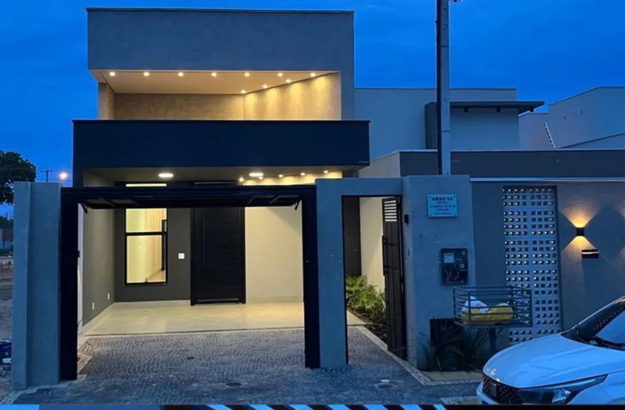 Oportunidade Imperdível!Casa moderna em lote de 180 m², com 108 m² de construção...