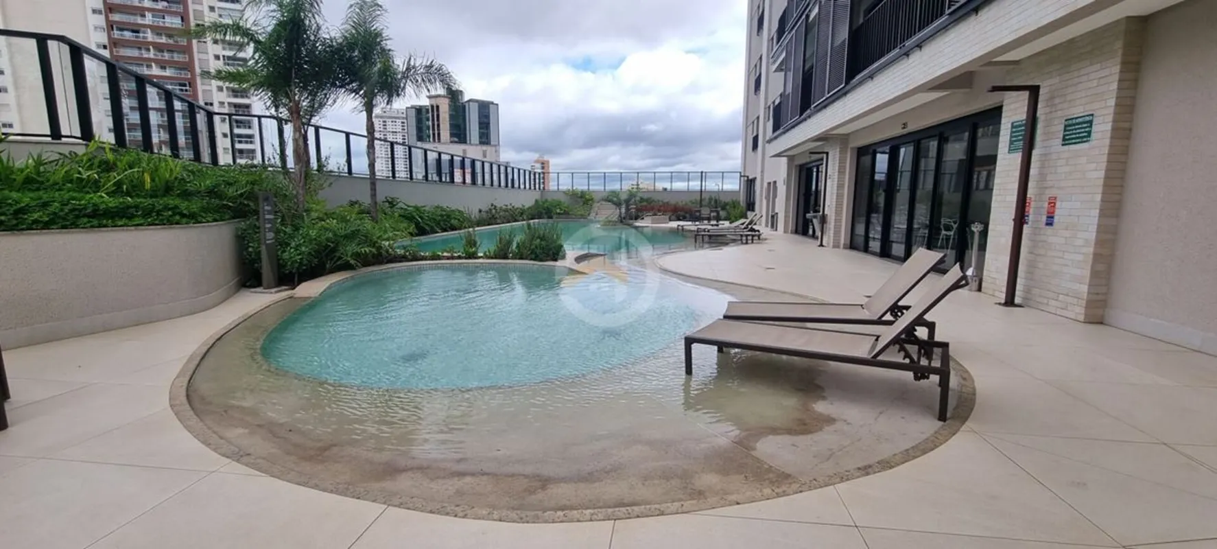 Venha conhecer este incrível apartamento de alto padrão à venda no WTC Residence...