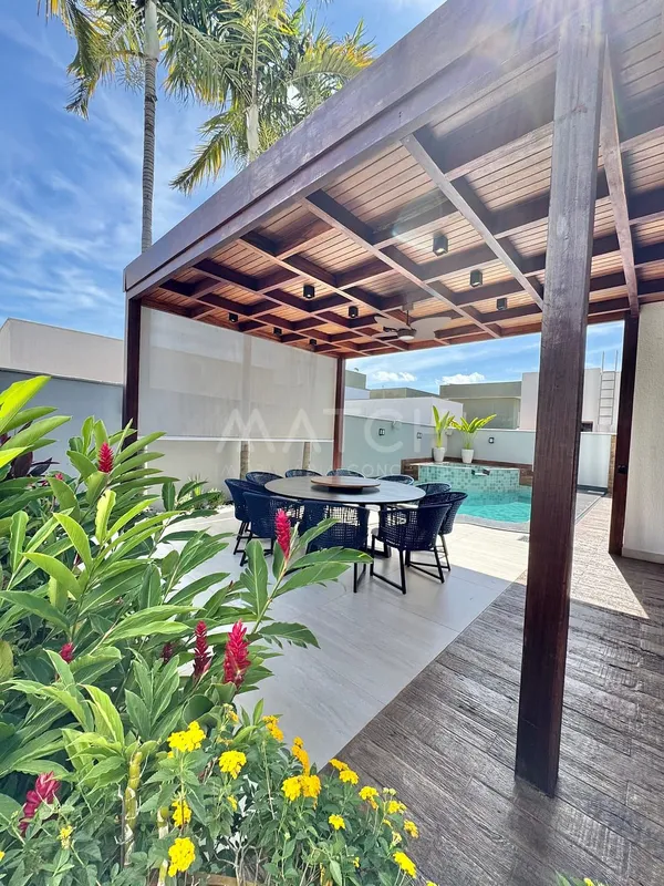 Sobrado mobiliado à venda com 356,26 m2, 3 suítes, no Jardins Atenas, Goiânia, G...