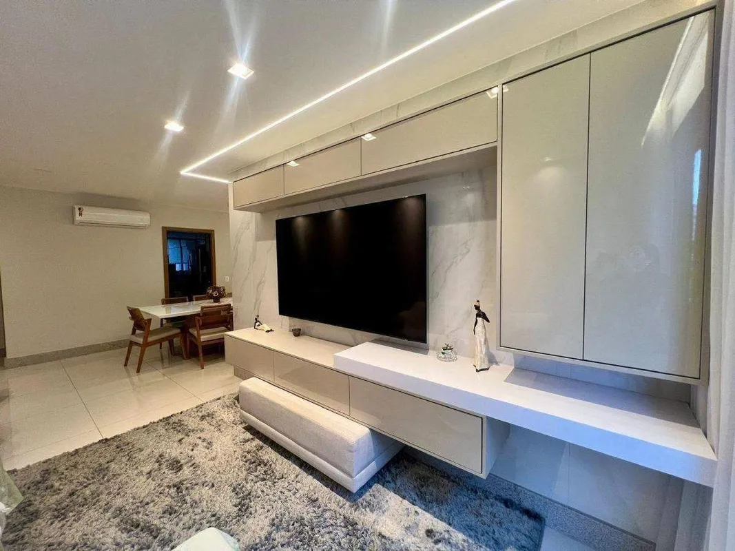 Este excelente apartamento tem 147m2, muito bem distribuídos em sala ampla com a...