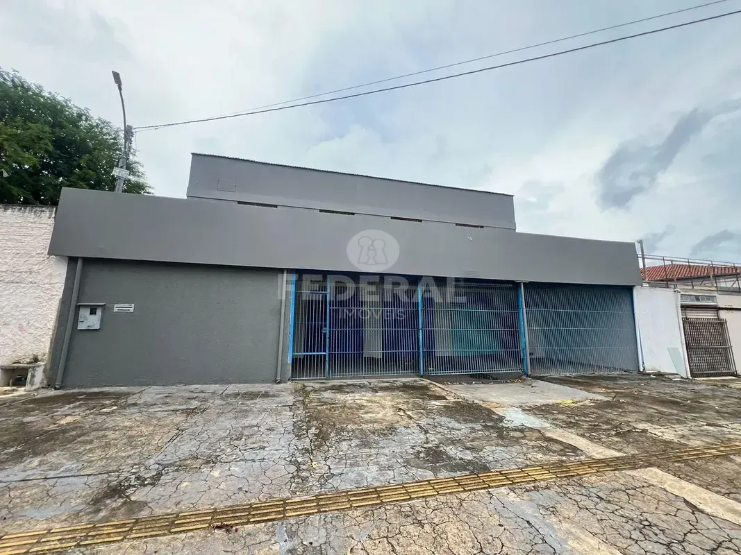 Imóvel comercial disponível para locação em Goiânia, no bairro Jardim Novo Mundo...