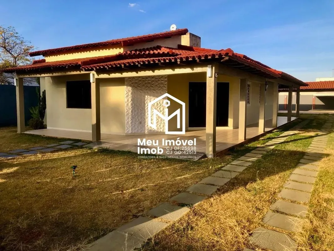 Casa Espaçosa Rua 12 - Vicente PiresCasa em Condomínio Fechado Localização privi...