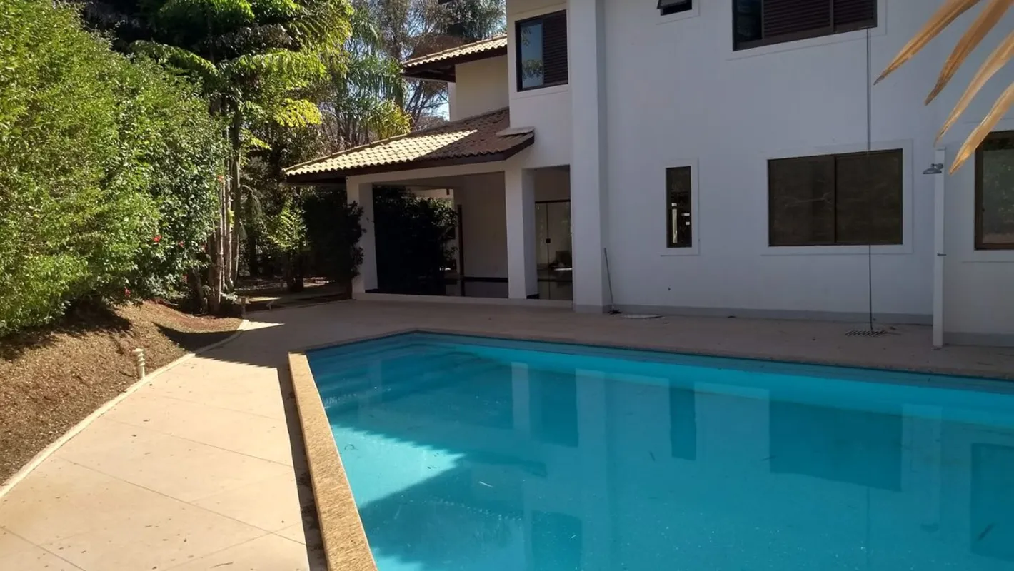 Excelente sobrado no Residencial Aldeia do Vale.Este belíssimo imóvel conta com ...