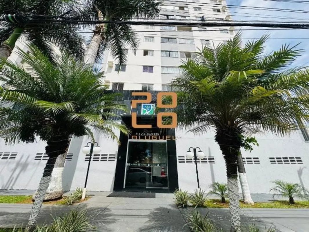 Apartamento semimobiliado com 98,00 m², possui 03 quartos, sendo 01 suíte, banhe...