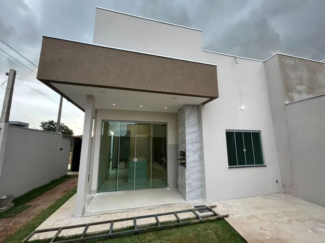 Para você que não abre mão de conforto e localização, apresentamos esta casa na ...