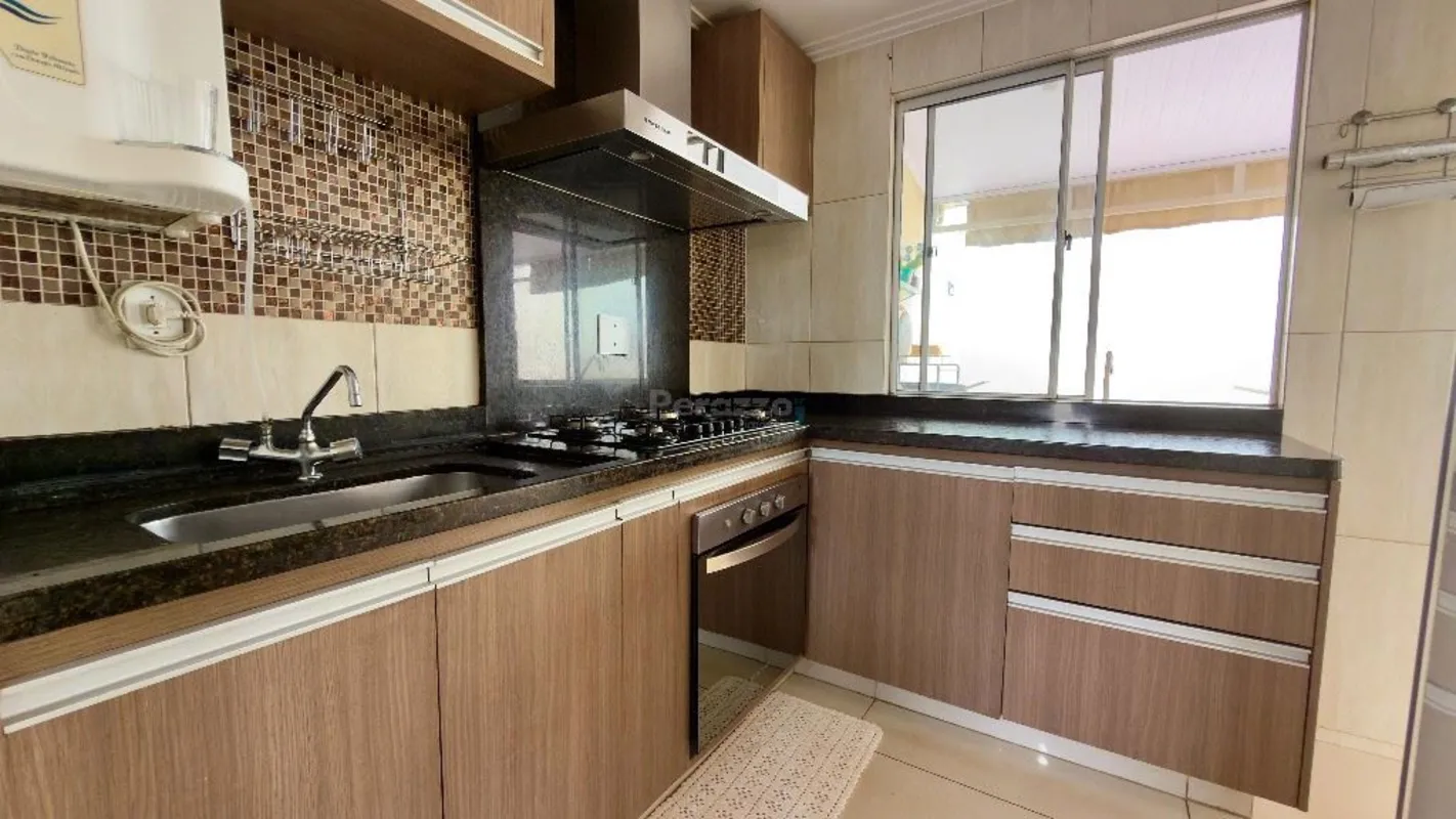 Excelente Casa de 3 quartos na QC 06 no Jardins Mangueiral Por R$630.000,00Esta ...