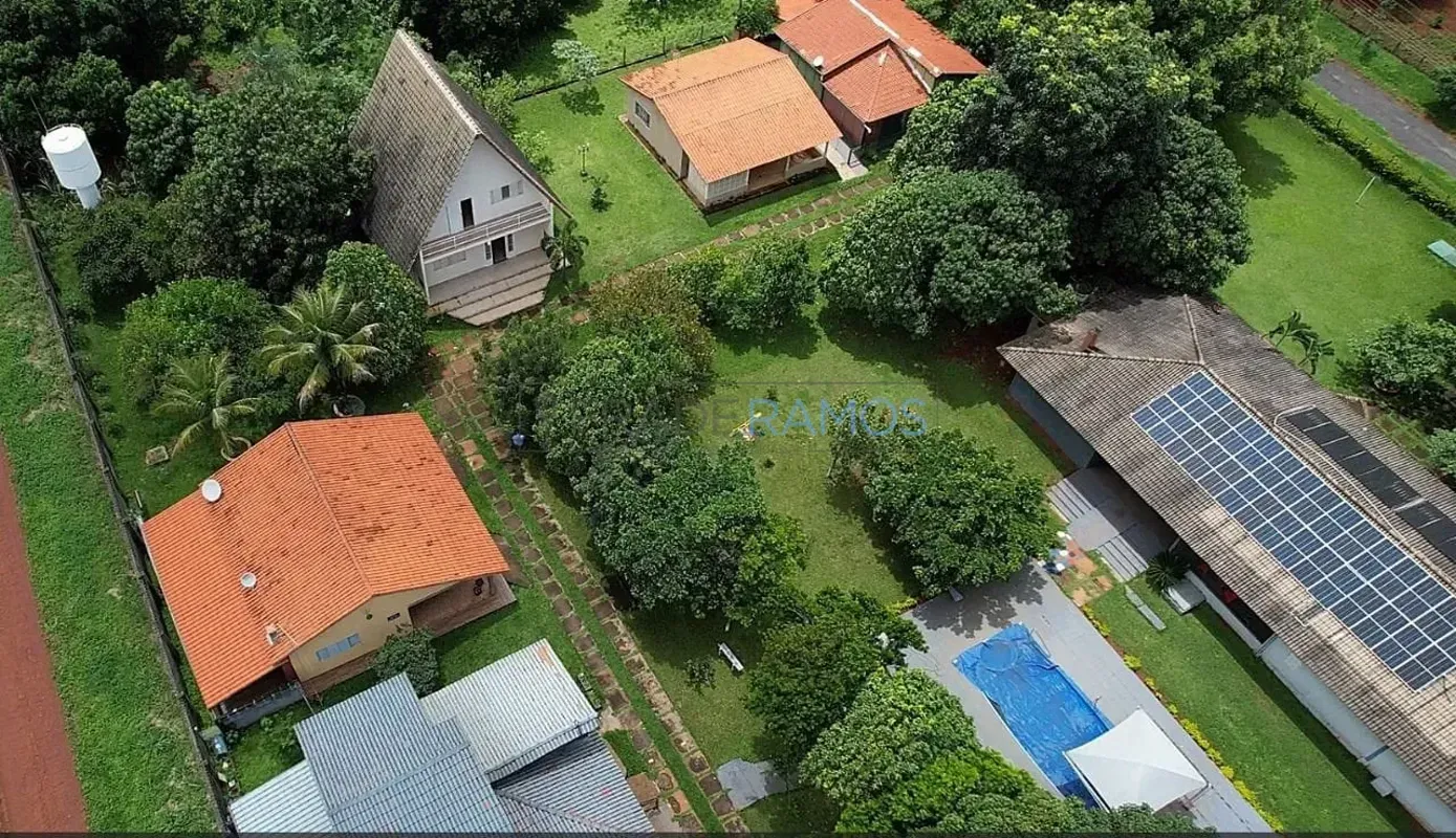 OPORTUNIDADE ÚNICA: SOBRADO À VENDA! Venha conhecer essa linda chácara situada e...
