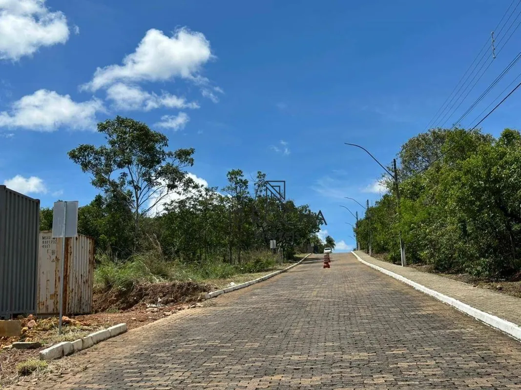 JB ROCHA IMOVEIS VENDE Terreno no Condomínio Quintas do Sol, QD 07, 1000m² de ár...