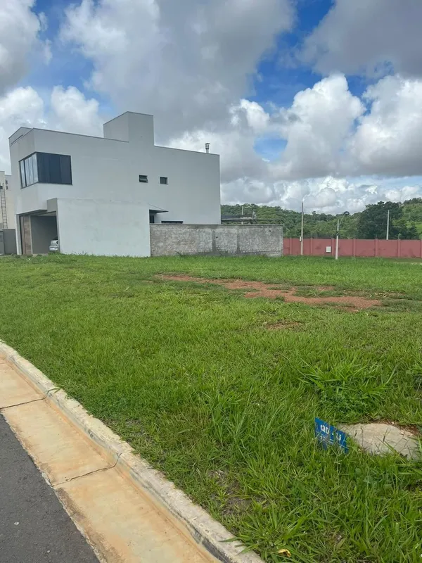 Terreno em condomínio à venda no condominio Jardins Porto em Senador Canedo Com ...