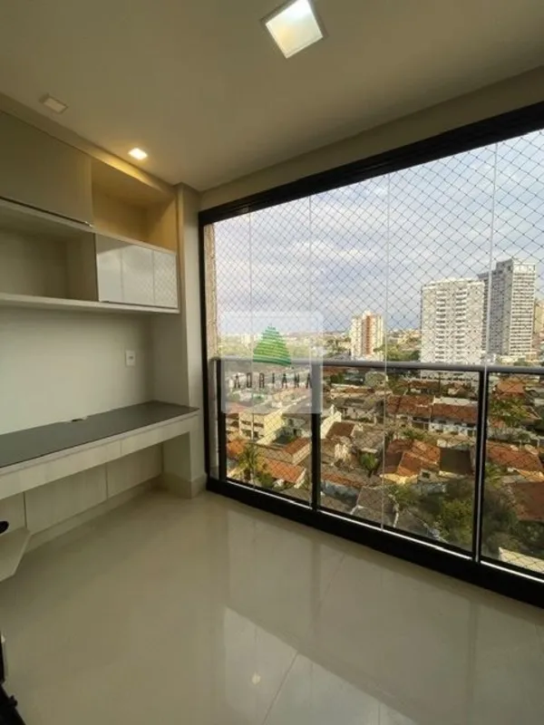  126 m2. 3 suítes sendo a master com closet. Móveis Planejados. Lavanderia e esp...