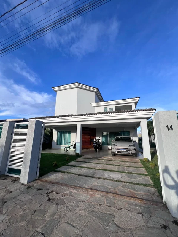 Rua JK – Condomínio fechado e bem organizado, com salão de festas, energia solar...