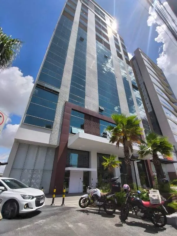 Escritório corporativo de alto padrão foi cuidadosamente projetado para empresas...