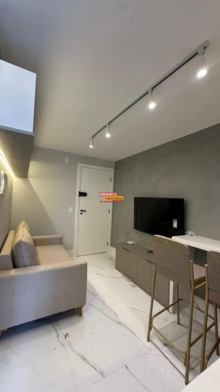 BRANCO IMÓVEIS VENDE - KITNET ALTO PADRÃO NO ED. SAINT TROPEZ:- Aproximadamente ...