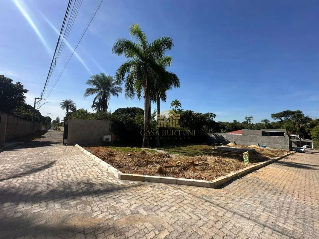 LOTE PARK WAY ARNIQUEIRA 380M² 20M DE FRENTE PLANO CONDOMÍNIO FECHADO ALTO PADRÃ...