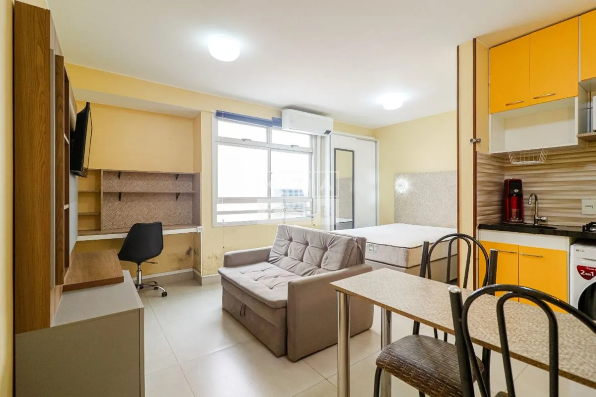 Kitnet reformada e mobiliada no Sudoeste e vaga de garagem!Localizada na QMSW 05...