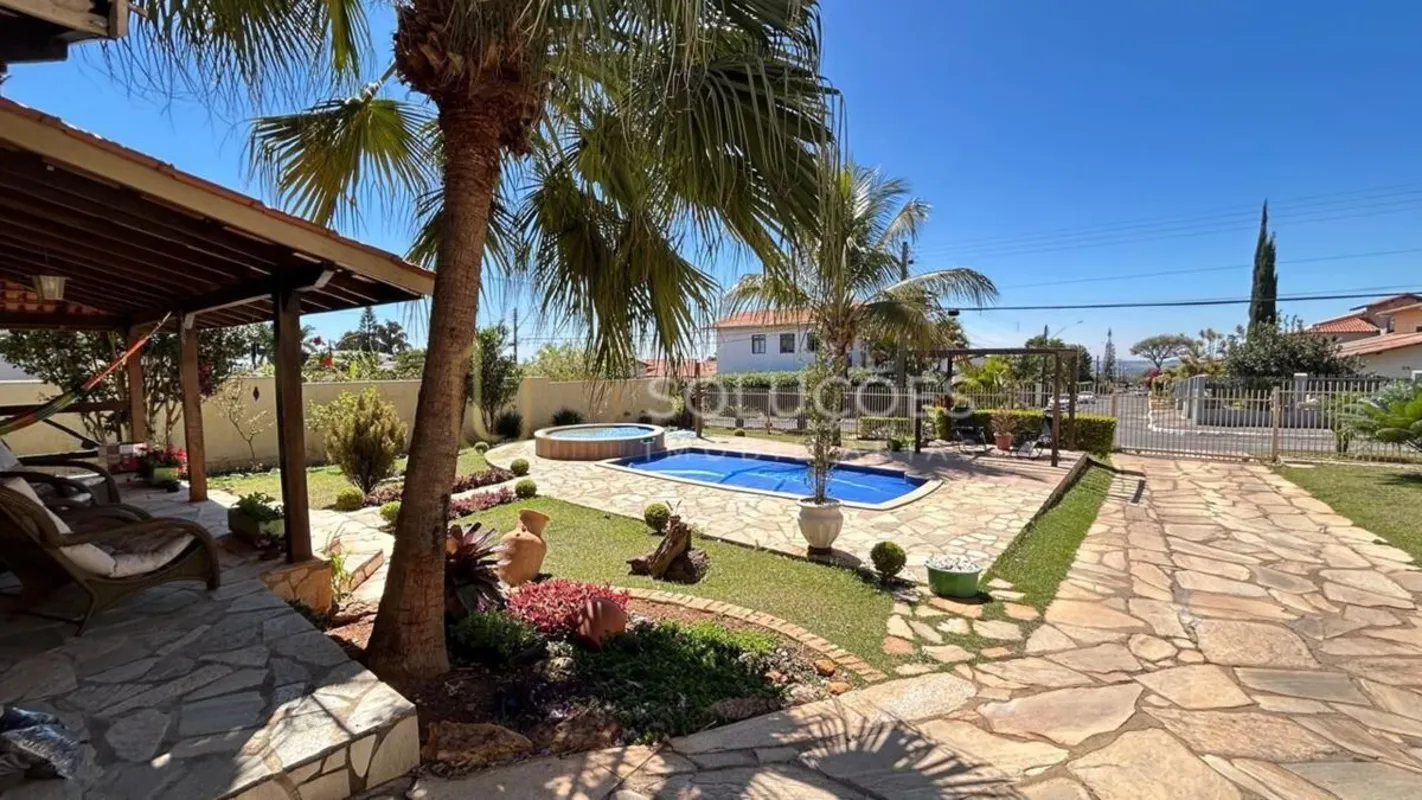 4 Quartos | 2 Suítes | Closet | Varanda | Escritório | Área de lazer completa | ...