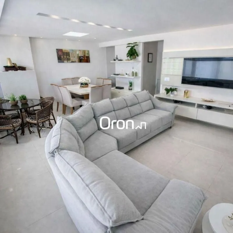 CÓDIGO DO IMÓVEL: AP7014LOCALIZAÇÃO:Em localização privilegiada, com tudo ao alc...