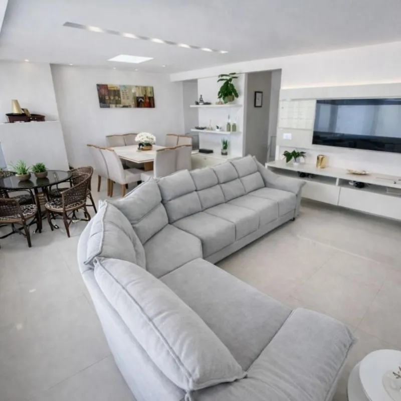 CÓDIGO DO IMÓVEL: AP7014LOCALIZAÇÃO:Em localização privilegiada, com tudo ao alc...