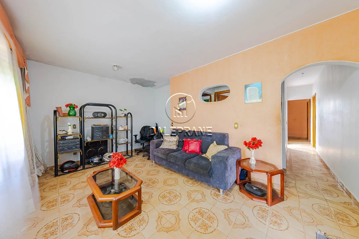 QNM 19 Conjunto G | CeilândiaExcelente casa toda na laje à venda no Conjunto G d...