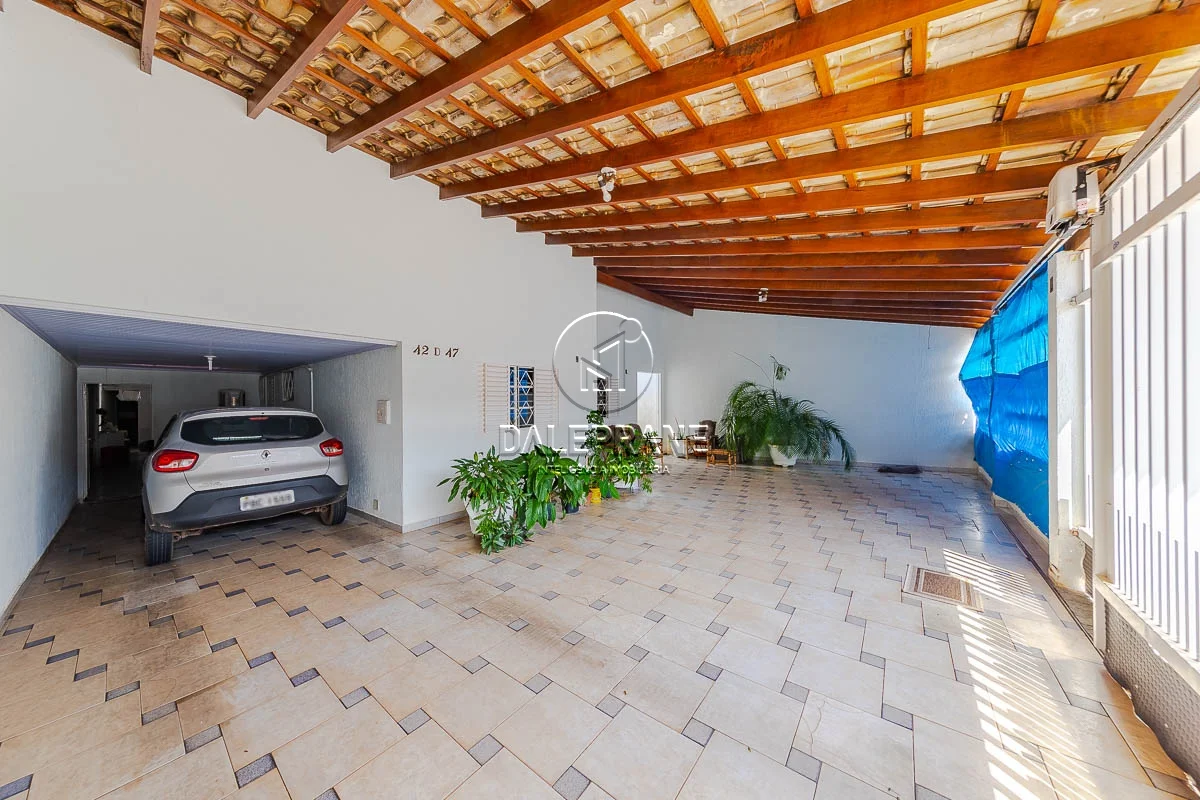 Casa de Esquina 3 Quartos com Suíte Taguatinga Norte – DFCasa de esquina à venda...