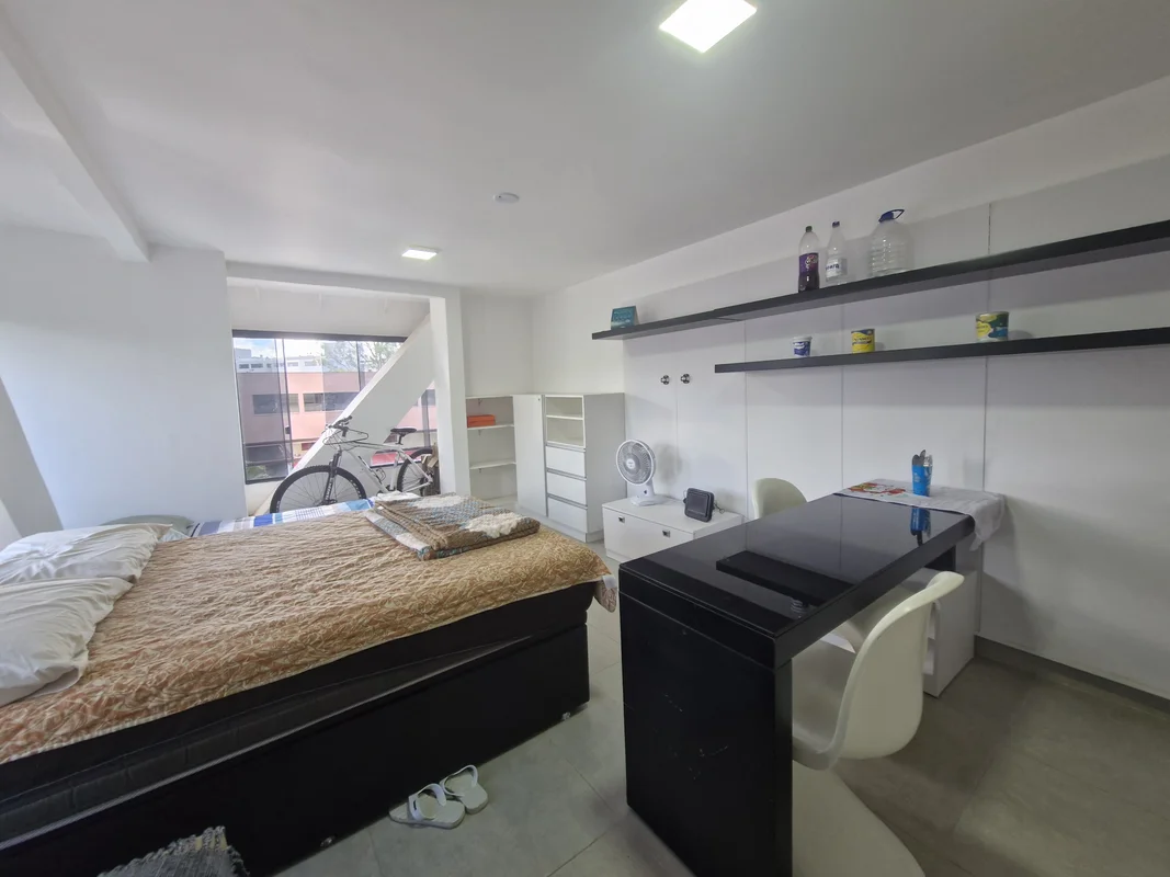 Kit om 22 metros reformada.Na venda desocupa em 30 dias.Interessados agendar vis...