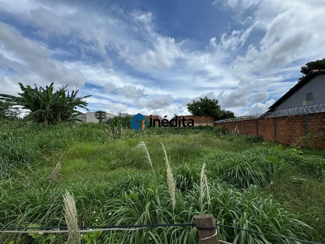 LOCALIZAÇÃO:Localizado em bairro estruturado, com fácil acesso, próximo a faculd...