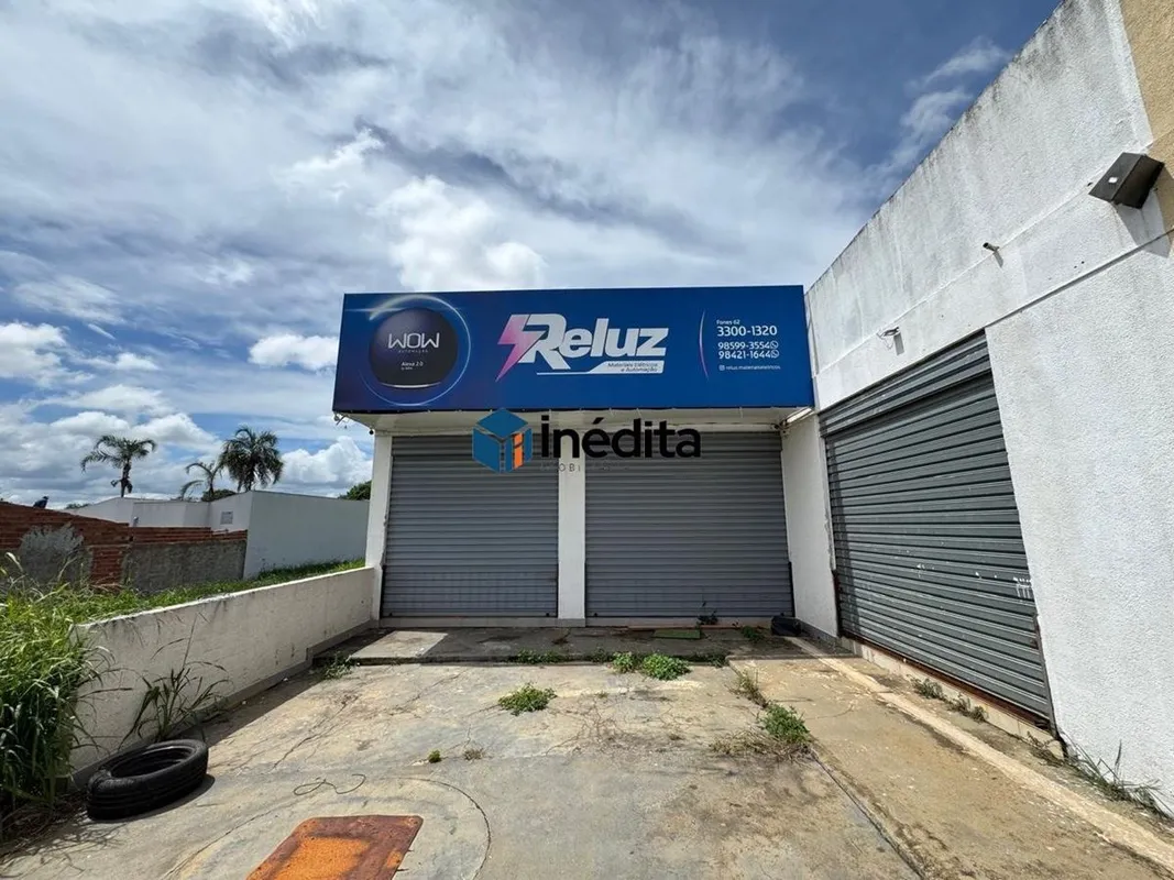 LOCALIZAÇÃO:Localizada em avenida ampla, em frente à UPA Buriti Sereno, em regiã...