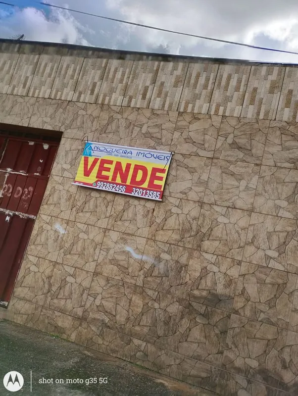 Este imóvel é ideal para quem procura um lote para construir, ou você investidor...