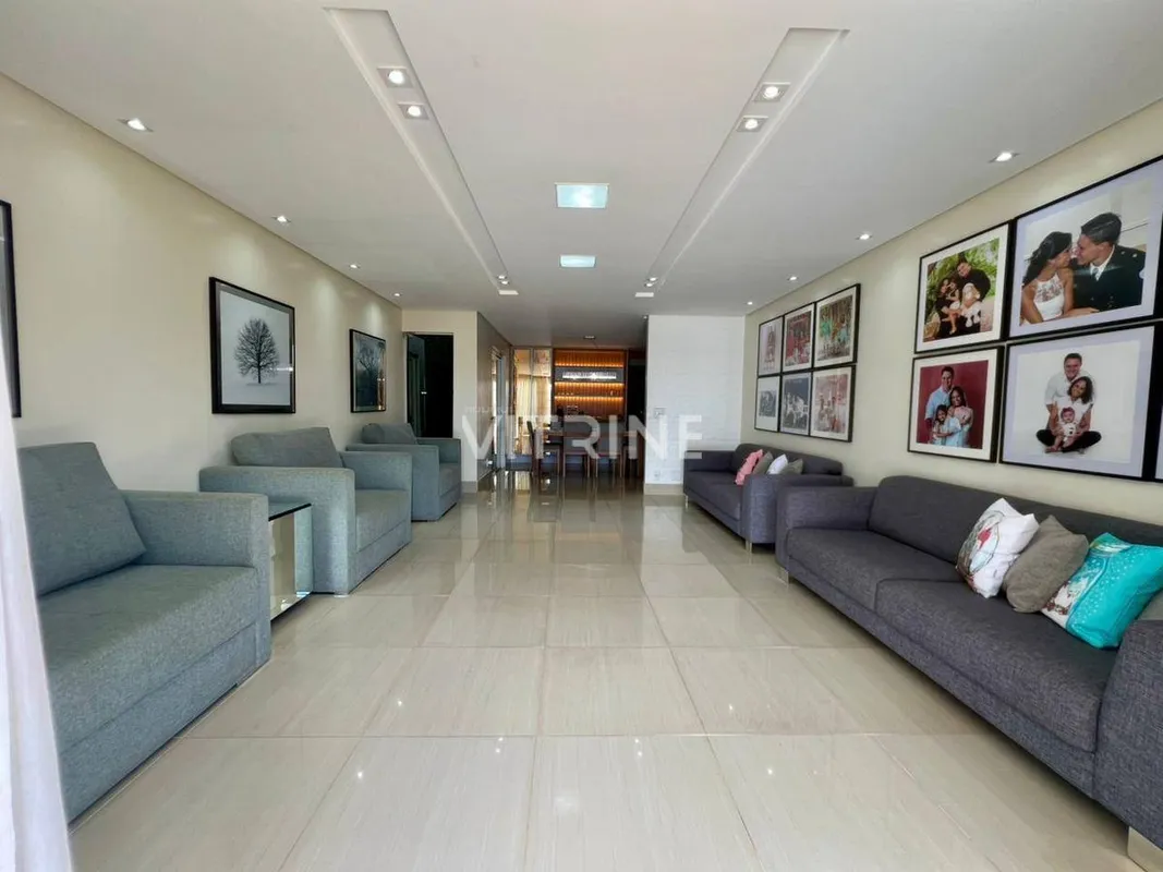 Quadra 22 Setor Leste Gama, casa de Alto Padrão. 4 Quartos | 2 Suítes com Closet...