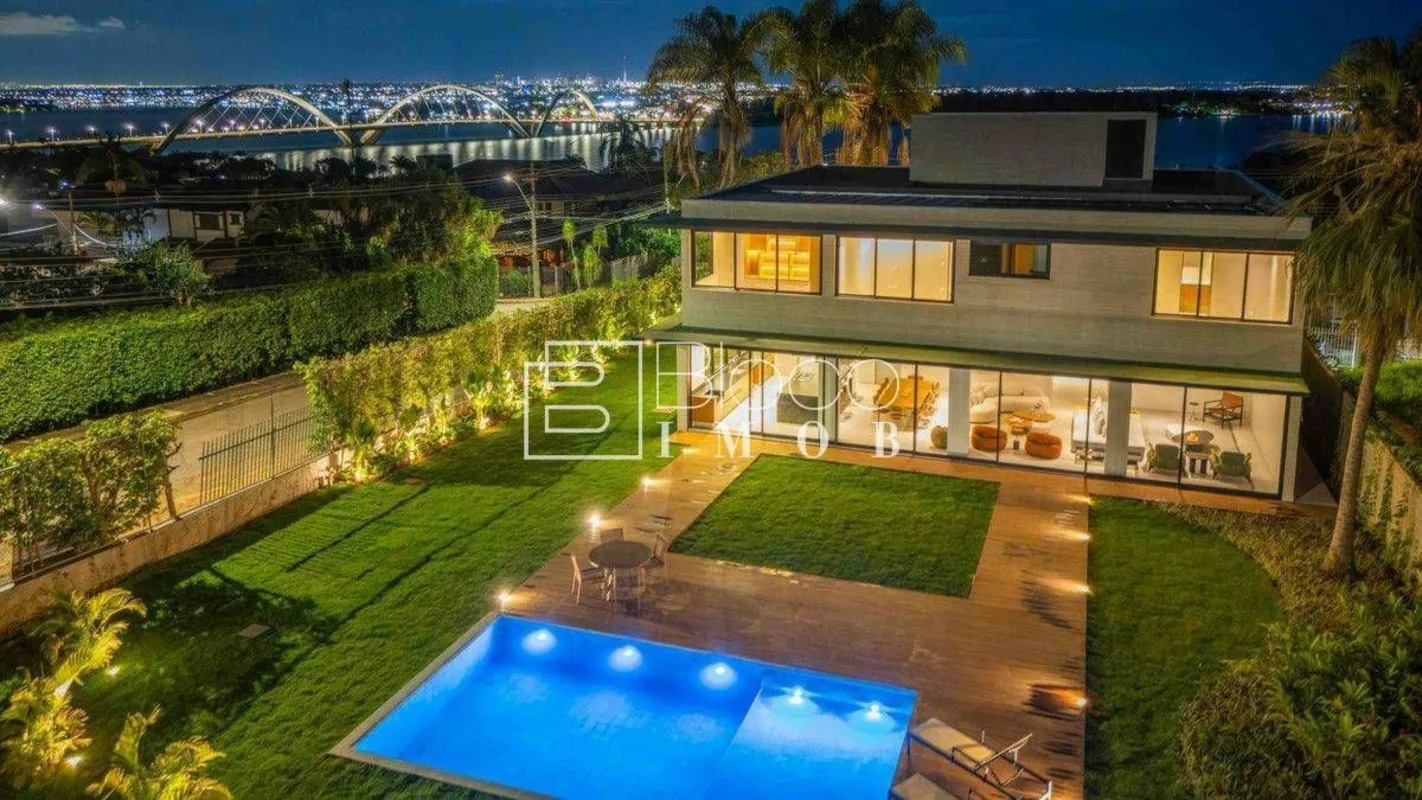 Casa com ambientes integrados, bem distribuídos e pensados para o uso cotidiano....