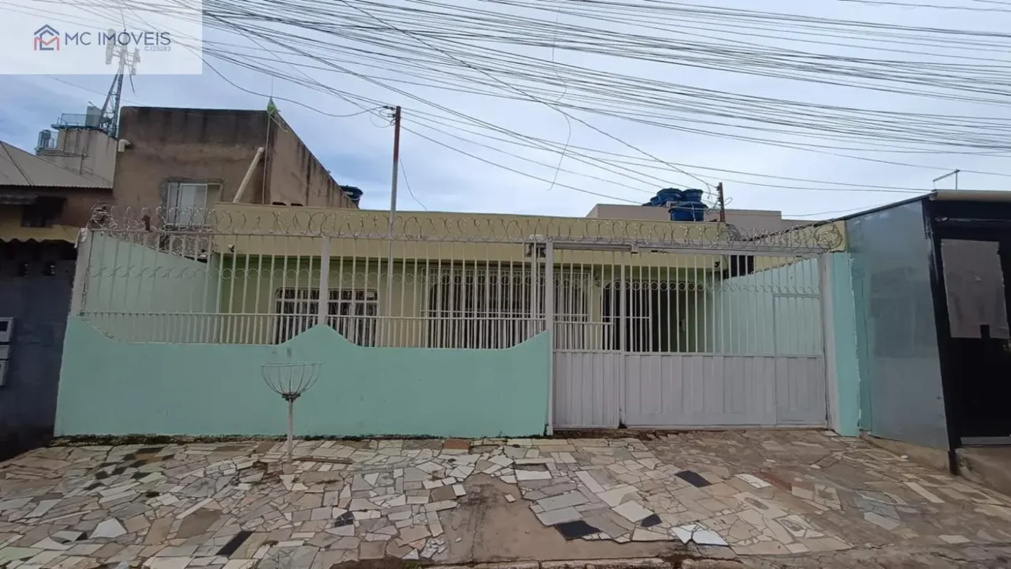 Casa à Venda na QNM 06 – Ceilândia Norte | 3 Quartos + 2 Barracos nos Fundos | G...