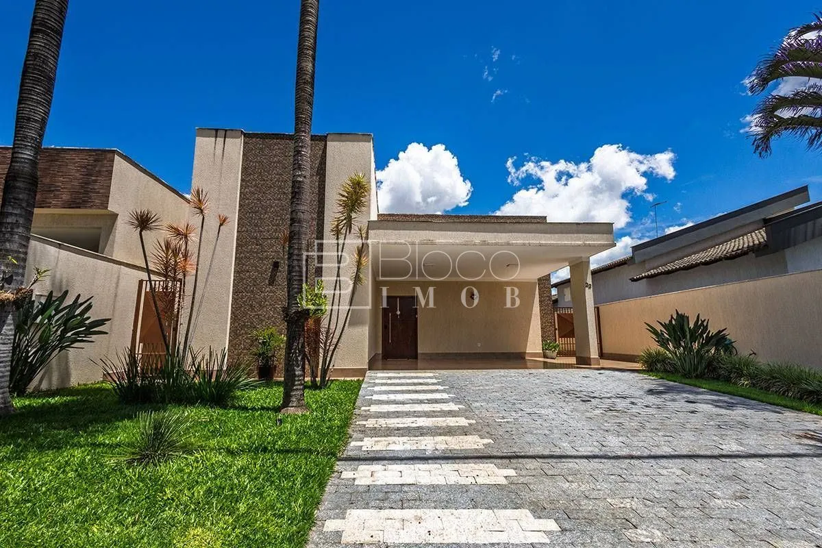 Casa Térrea de Alto Padrão à Venda - 3 Suítes, em Vicente Pires Apresentamos est...