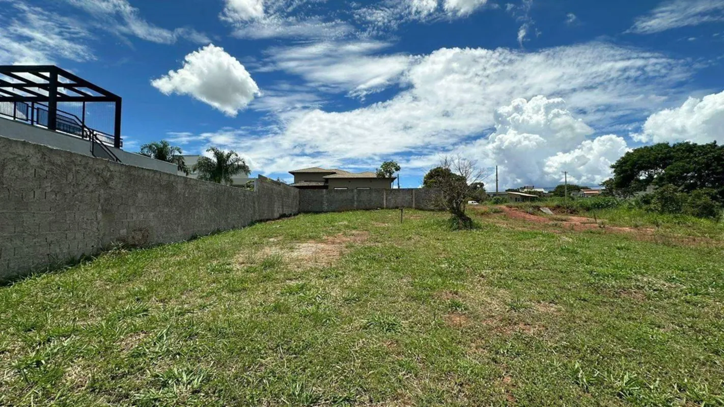 Excelente Terreno à Venda no Privê Morada Sul - Etapa C Vista para o Vale exuber...