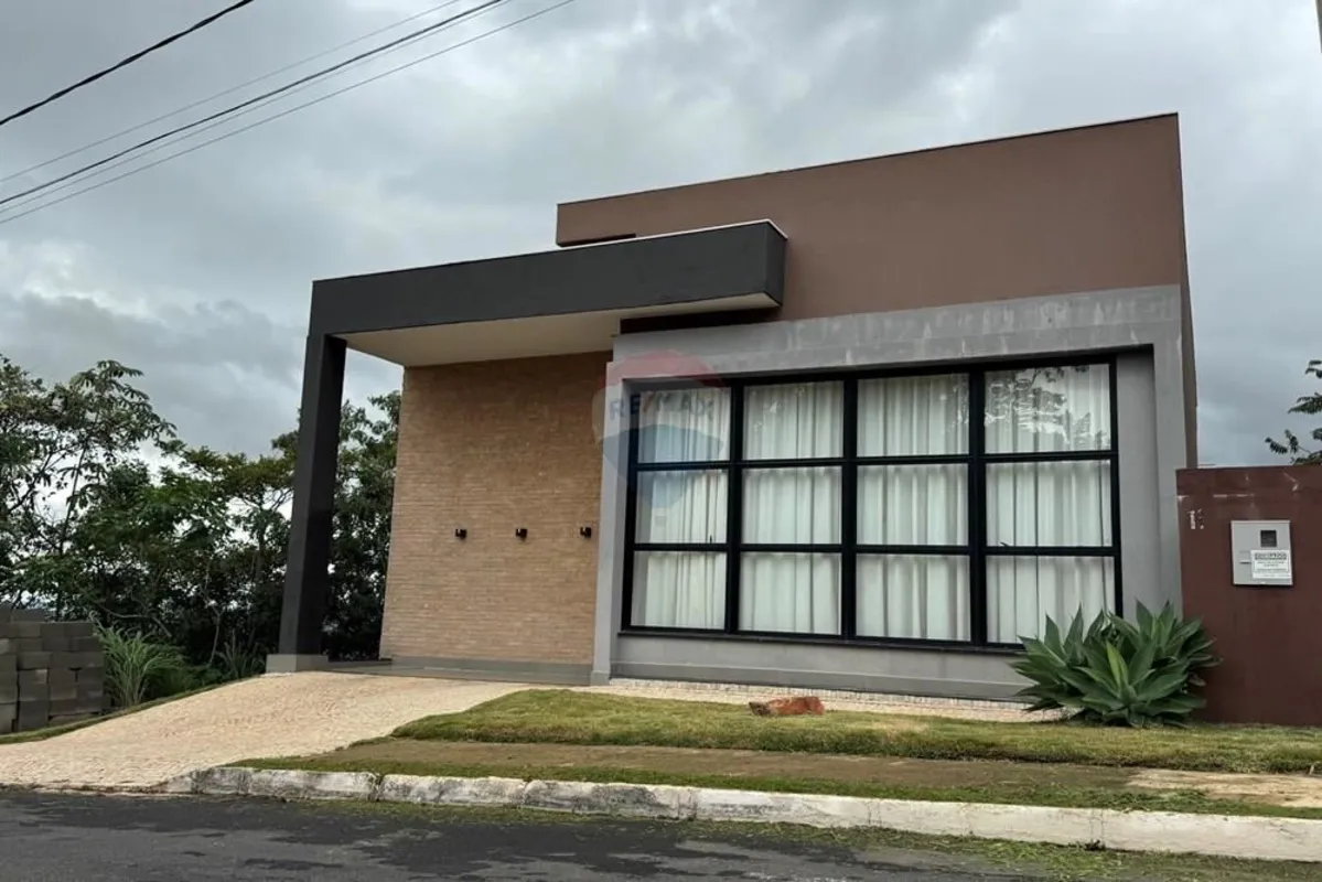 RE/MAX PRIME HOME VENDE CASA NO CONDOMÍNIO RESIDENCIAL SANTA MÔNICACasa em condo...