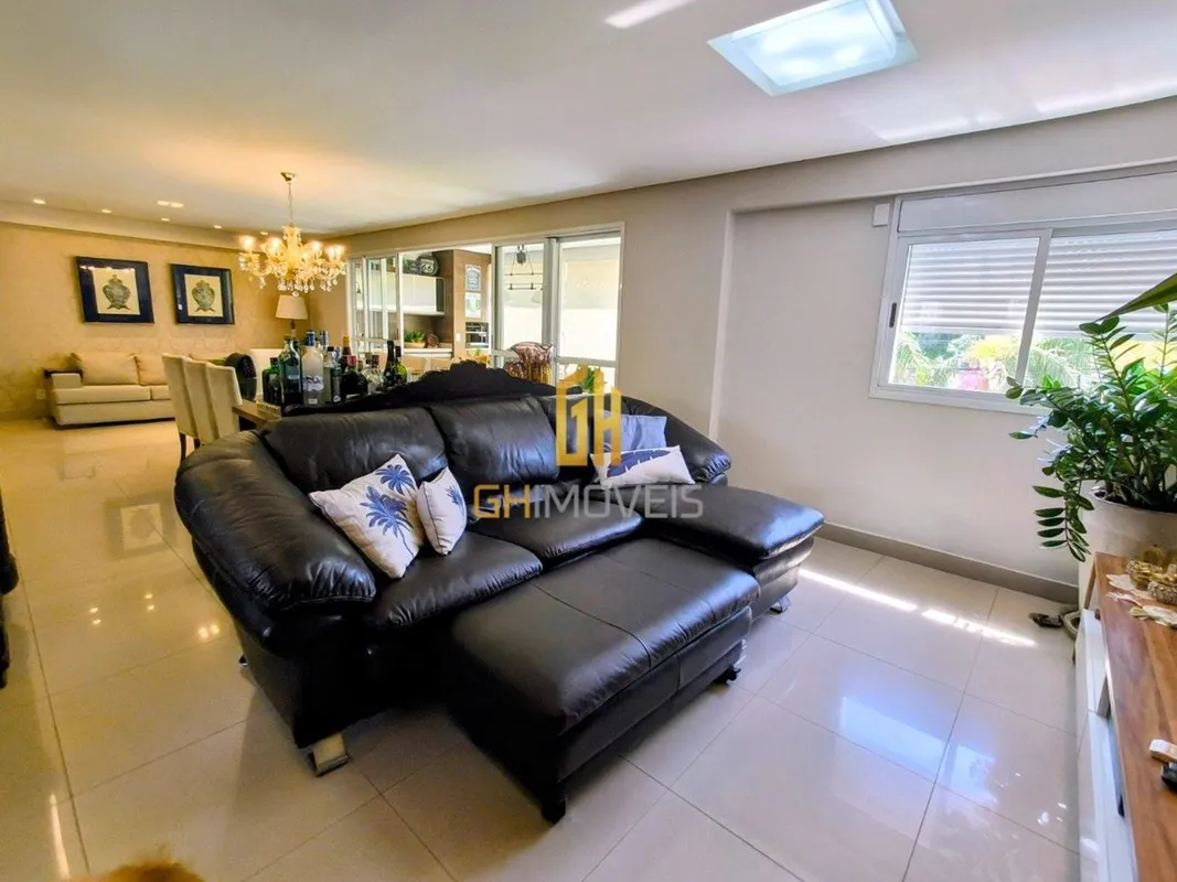 GH2055Apartamento com 3 quartos no Setor Bueno, com 158m² de área privativa, o a...