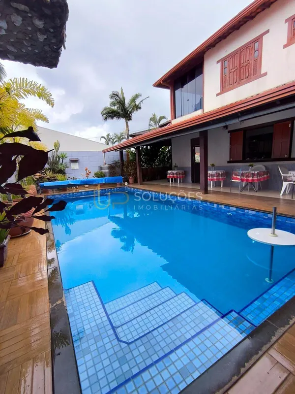 6 Suítes | Estilo Colonial | Piscina Aquecida | Sauna | Churrasqueira | Escritór...