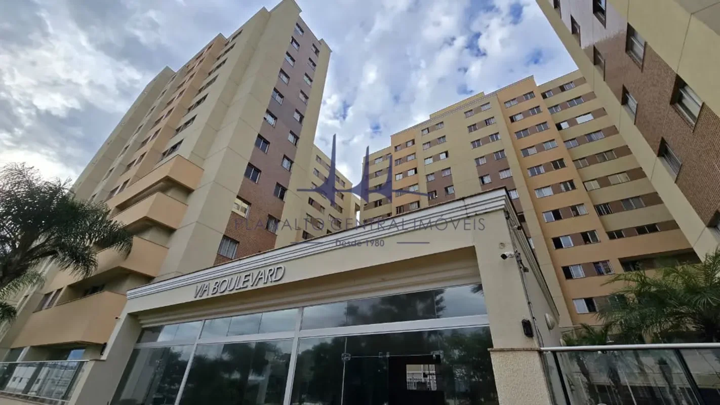 Planalto Central Imóveis aluga excelente apartamento de canto mobiliado, bem loc...