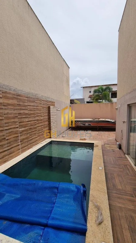 GH2073O sobrado possui:- 3 quartos sendo 1 suíte- Sala ampla e arejada;- cozinha...