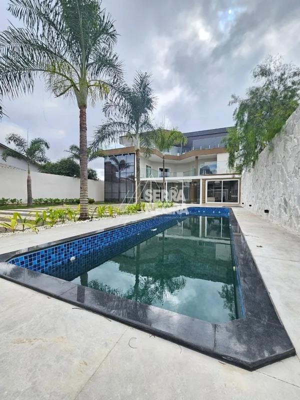 Casa Moderna de Alto Padrão em Condomínio - Porteira Fechada - 03 Suítes - Lazer...