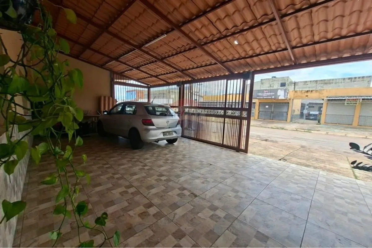 VENDE-SE IMÓVEL RESIDENCIAL E COMERCIAL QN M 05Excelente oportunidade para morad...