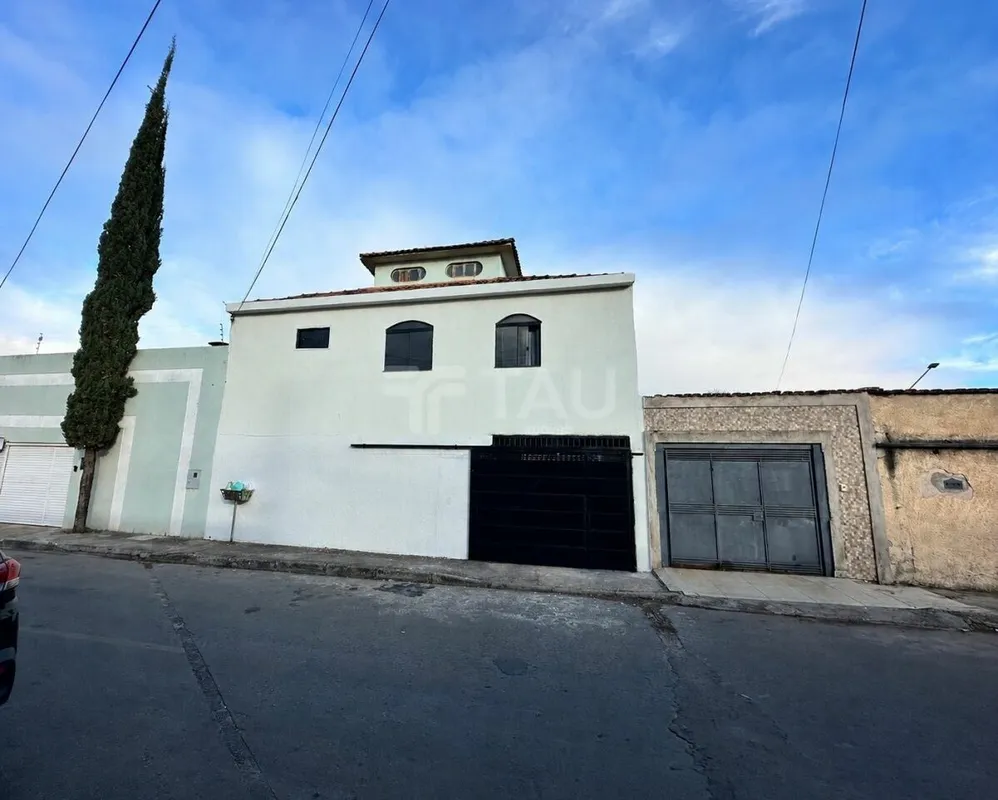 CASA EM ÓTIMA LOCALIZAÇÃO SENDO 2 CASAS NO MESMO LOTE. QUADRA 05 DE SOBRADINHO.T...