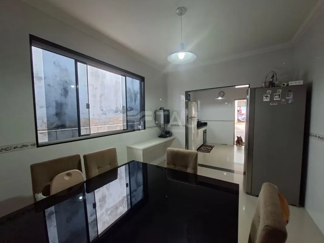 CASA EM ÓTIMA LOCALIZAÇÃO SENDO 2 CASAS NO MESMO LOTE. QUADRA 05 DE SOBRADINHO.T...