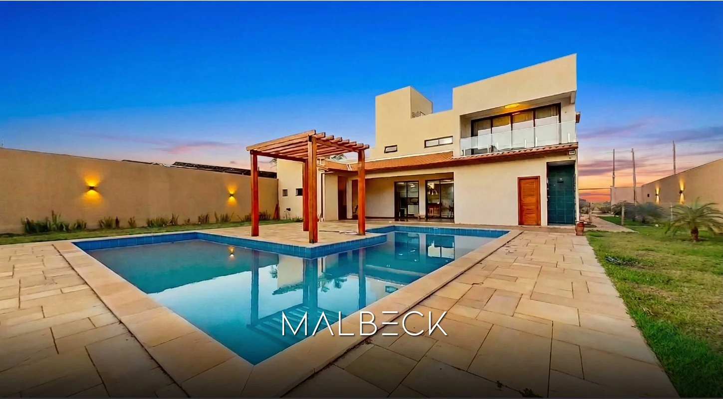 MALBECK IMÓVEIS vende excelente casa composta por 2 pavimentos: DESCRIÇÃO DO IMÓ...