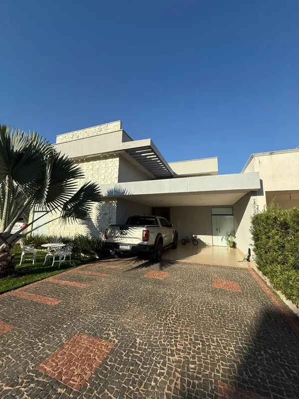 CASA TÉRREA JARDIM VENEZA- 198 m² de área construída - ?360 m² de terreno total ...