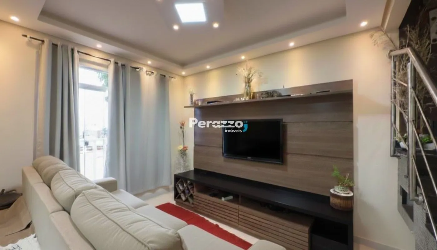 Excelente casa de 3 quartos sendo 01 suíte, localizada na QC 04 do Jardins Mangu...