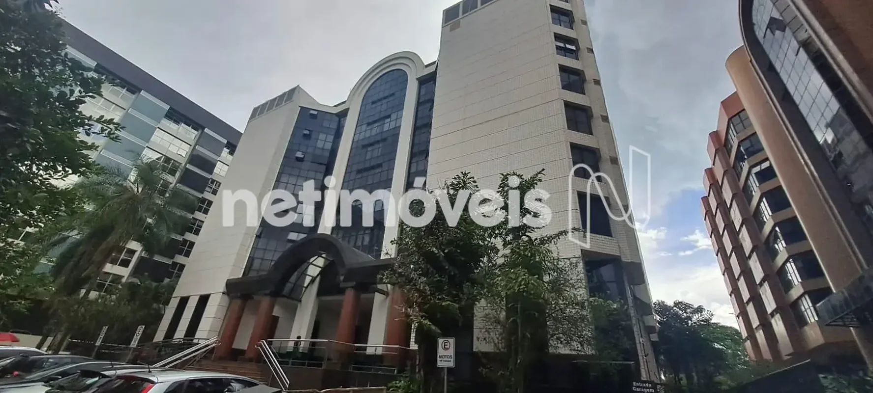Sala Comercial Mobiliada de Alto Padrão – 112,20m² | Embassy Tower – SRTVS Asa S...