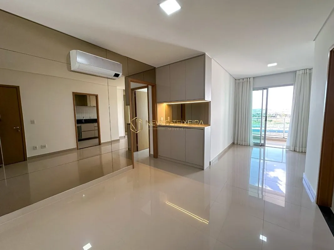 NEVES TEIXEIRA IMÓVEIS VENDE:Excelente apartamento feito para morar, com armário...