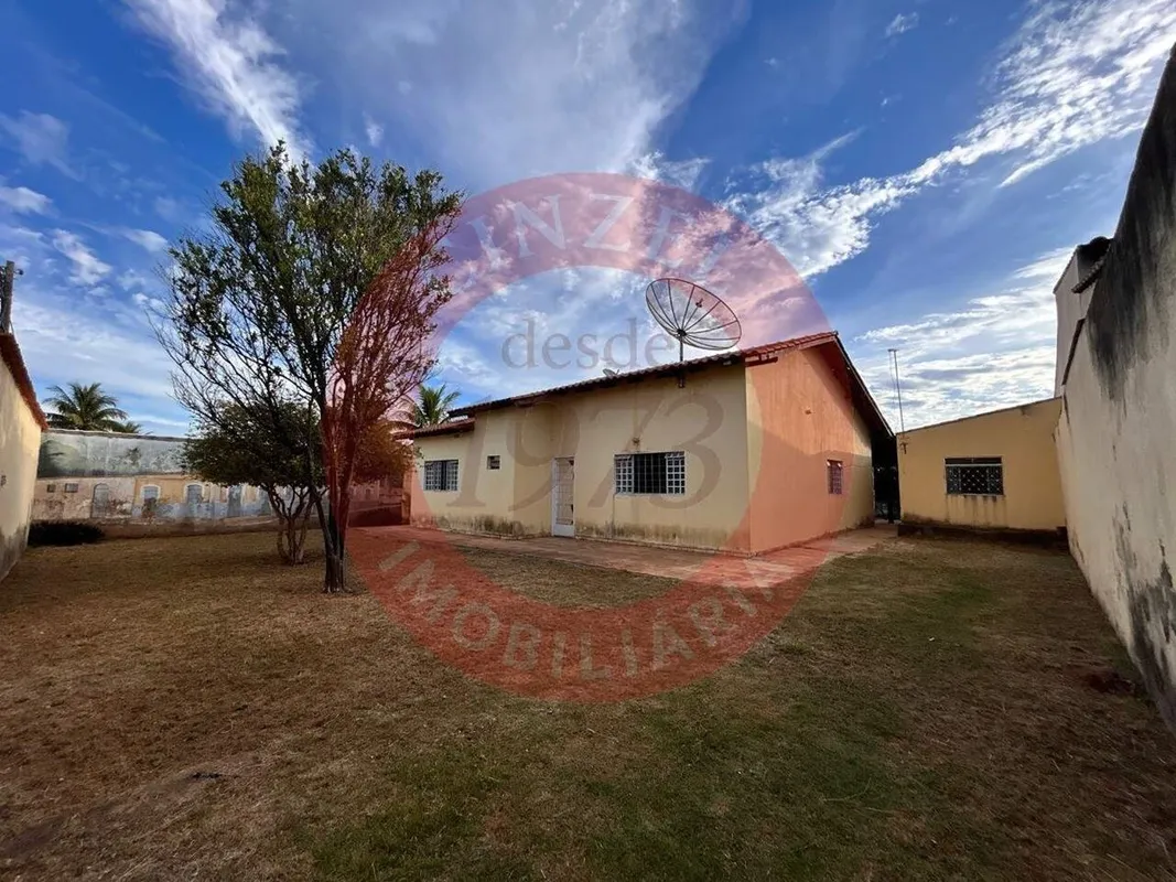 A CINZEL IMOBILIÁRIA COM 50 ANOS NO MERCADO IMOBILIÁRIO DE BRASILIA VENDE:Casa d...